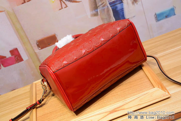 COACH蔻馳 C家新款 11920 漆皮壓花枕頭包 容量大 可單肩斜挎  Chz1102